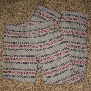 I’m selling these pj pants. There striped and fit well.